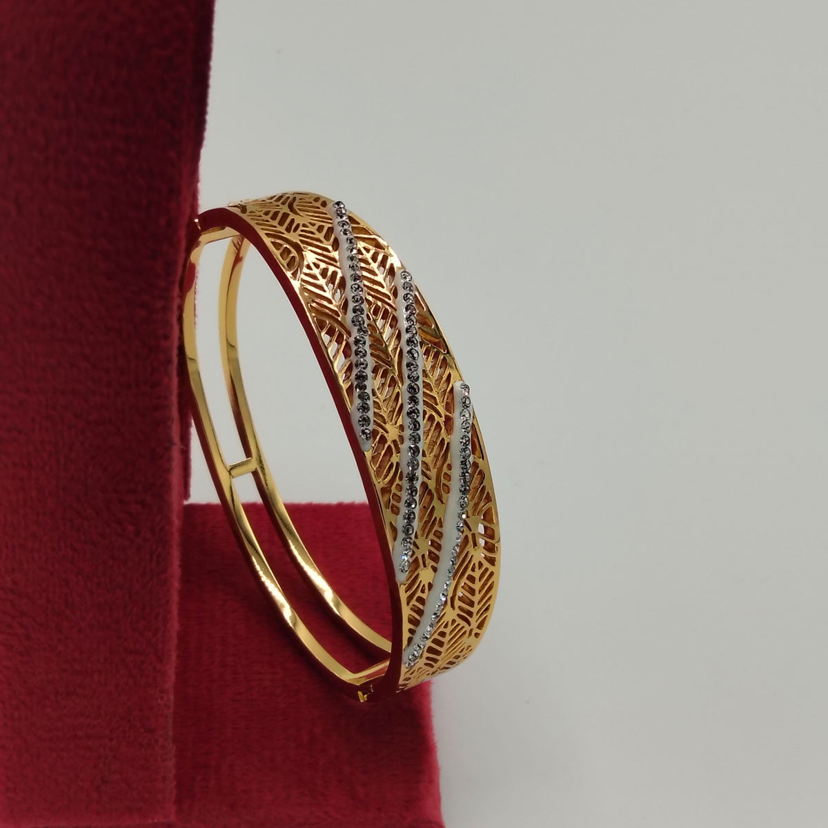 Stainless Steel Leaf Cutout Openable Bracelet GD_ BR 017