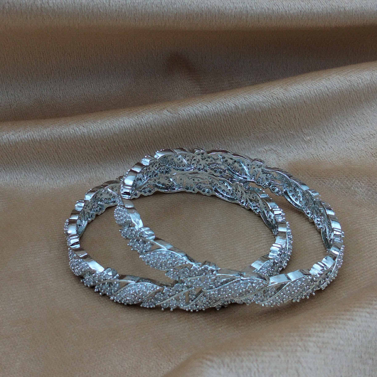 Antique Empress Carat Gold Plated Wave Bangles GD_ BGL 004