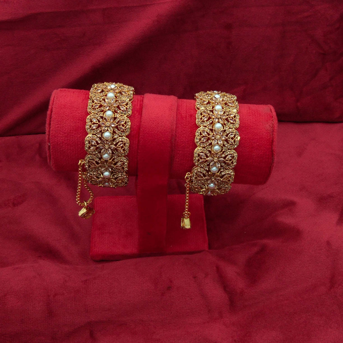Victorian Zircon Floral Openable Bangles GD_ BGL 010