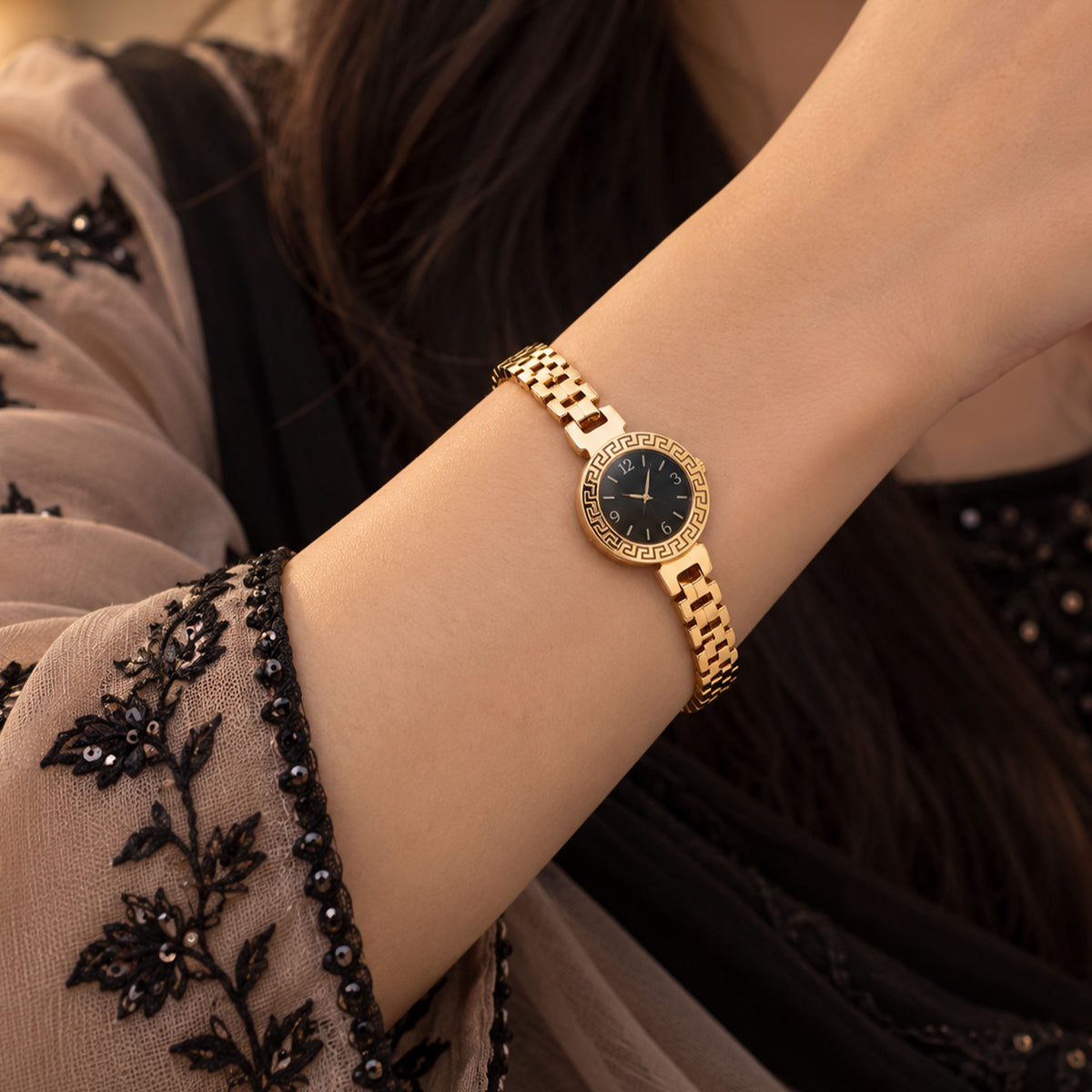   Vintage Gold Watch Charm Openable Bracelet GD_ BR 016