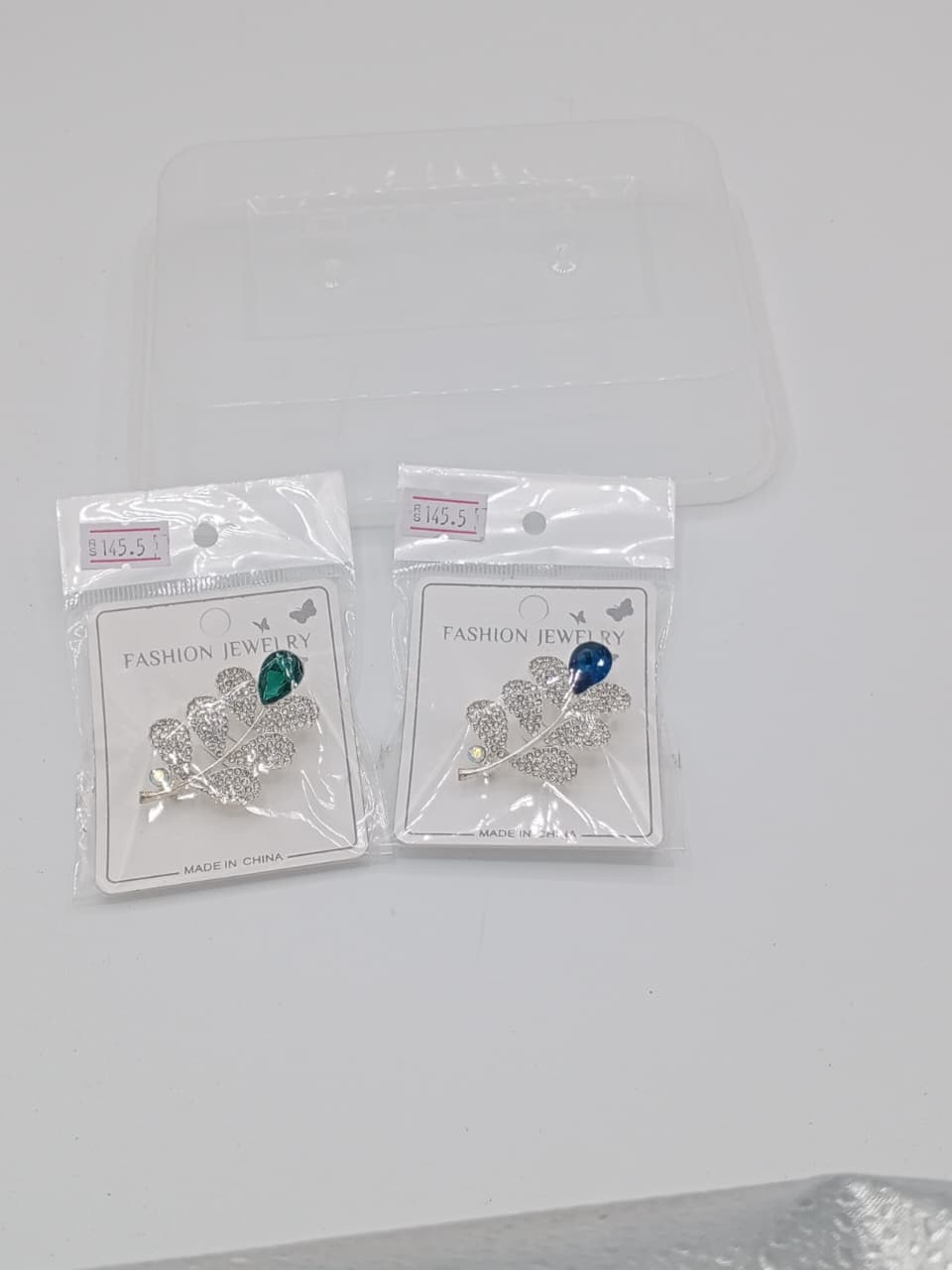 Silver Leaf Brooch with Teardrop Crystal Accent_ 002