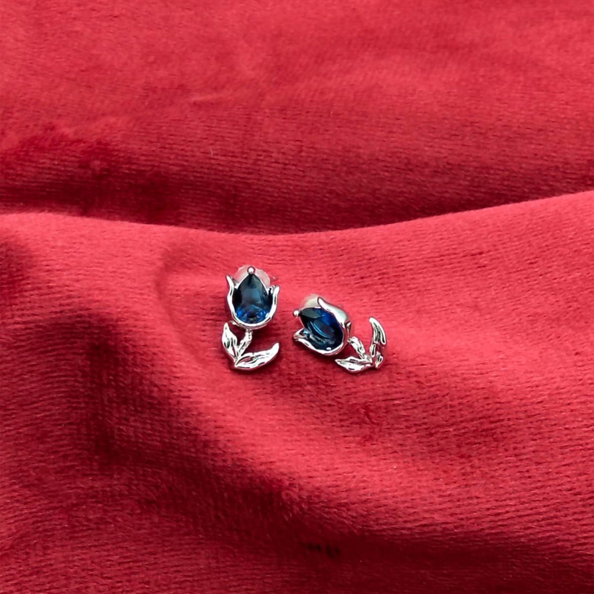 Ottoman Noir Tulip Silver Stud Earring_SL _ER 001