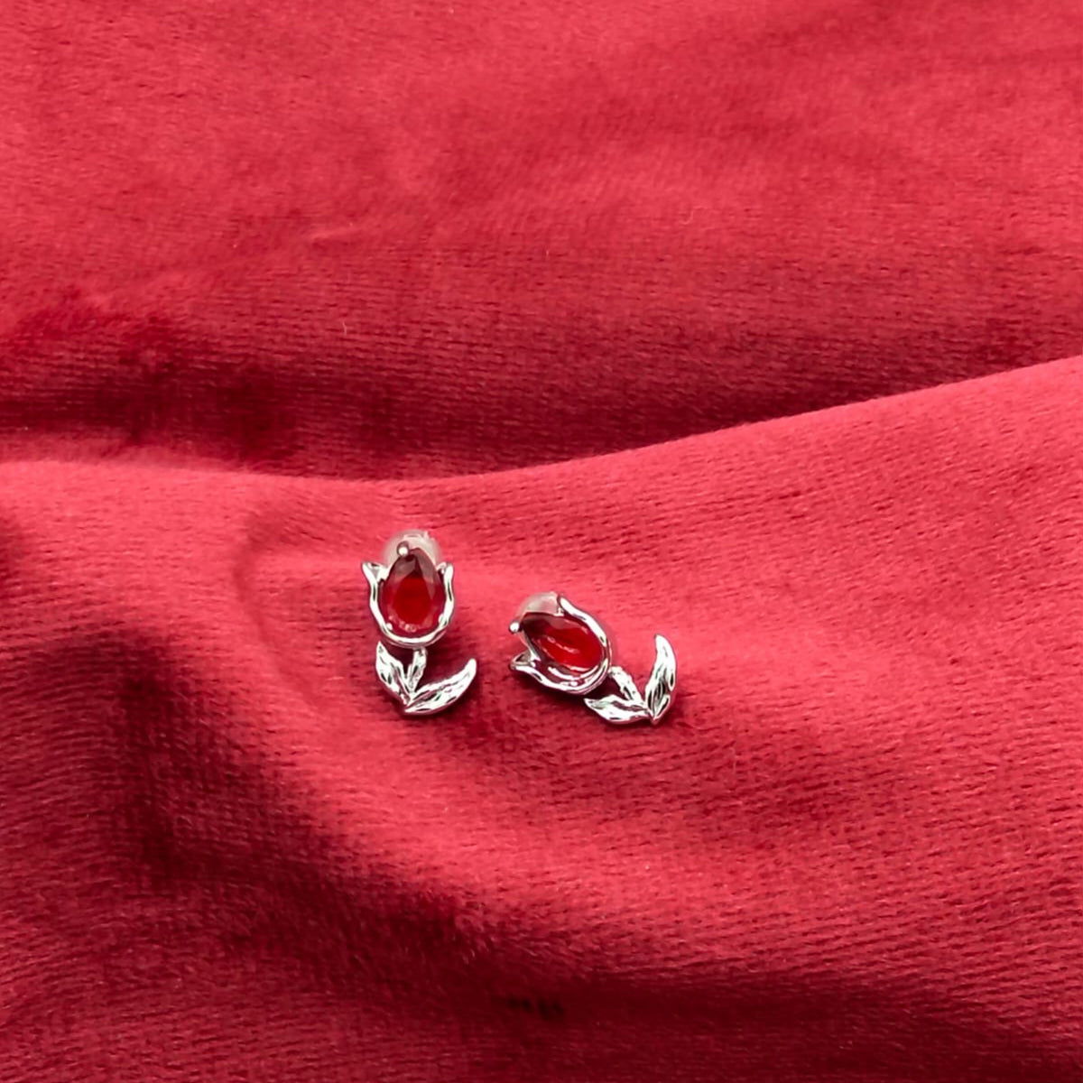 Ottoman Noir Tulip Silver Stud Earring_SL _ER 001