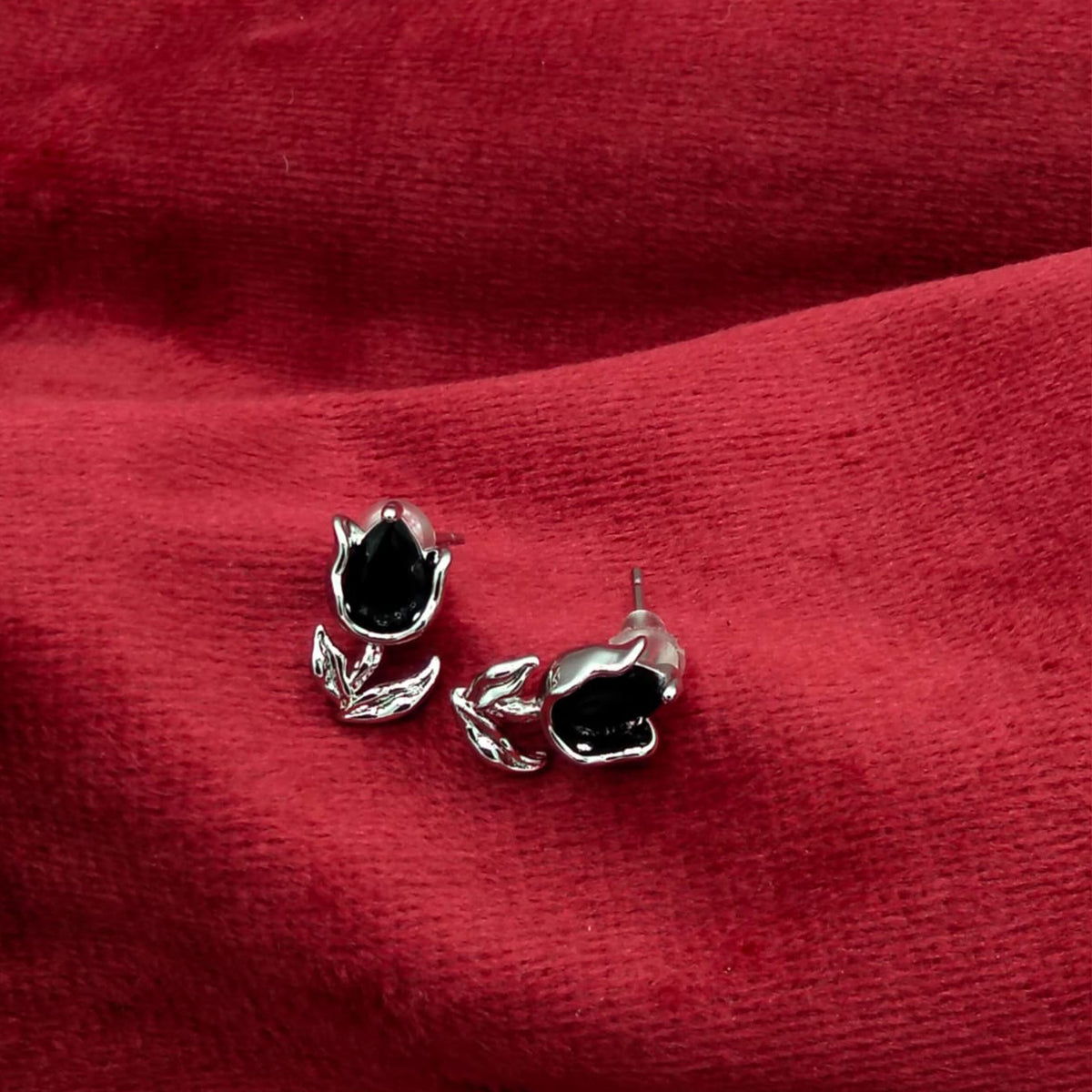 Ottoman Noir Tulip Silver Stud Earring_SL _ER 001