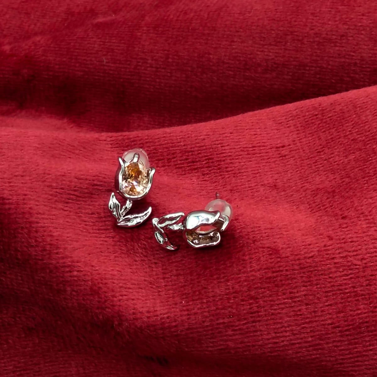 Ottoman Noir Tulip Silver Stud Earring_SL _ER 001