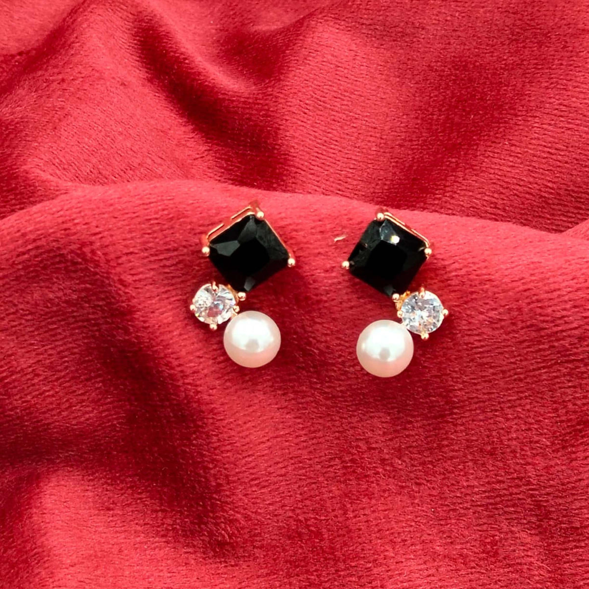 Ottoman Emerald & Pearl Regal Studs GD_ ER 006