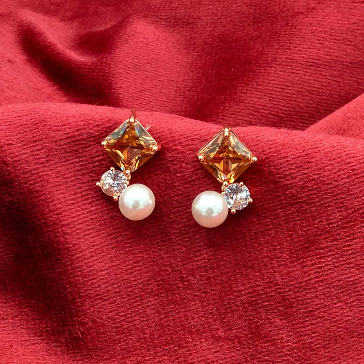 Ottoman Emerald & Pearl Regal Studs GD_ ER 006