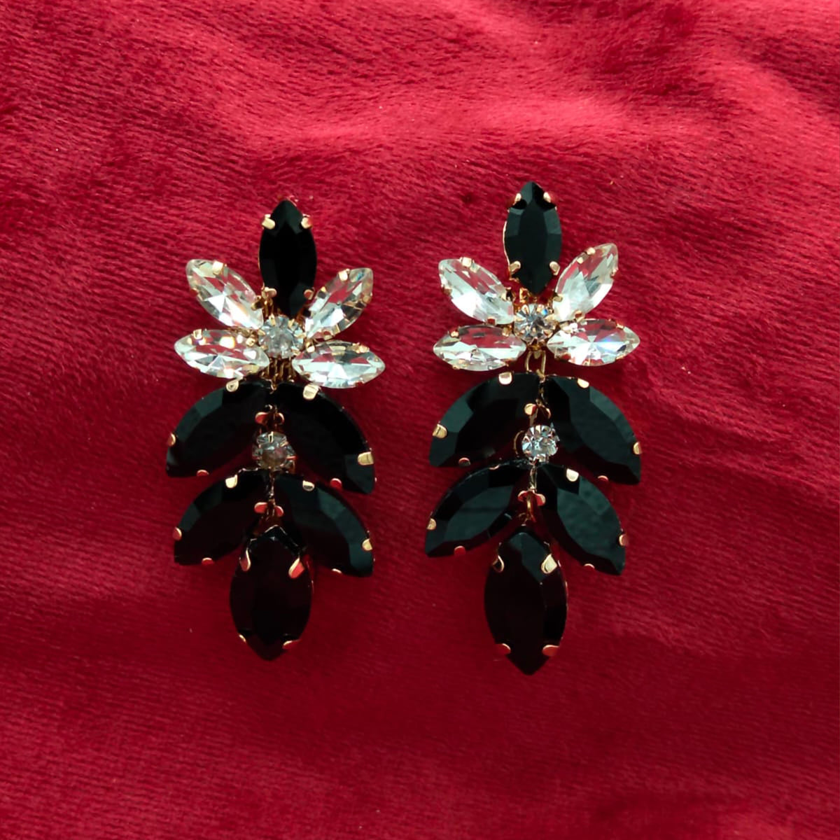 Royal Noir Leaf Drops Earrings GD_ ER 015
