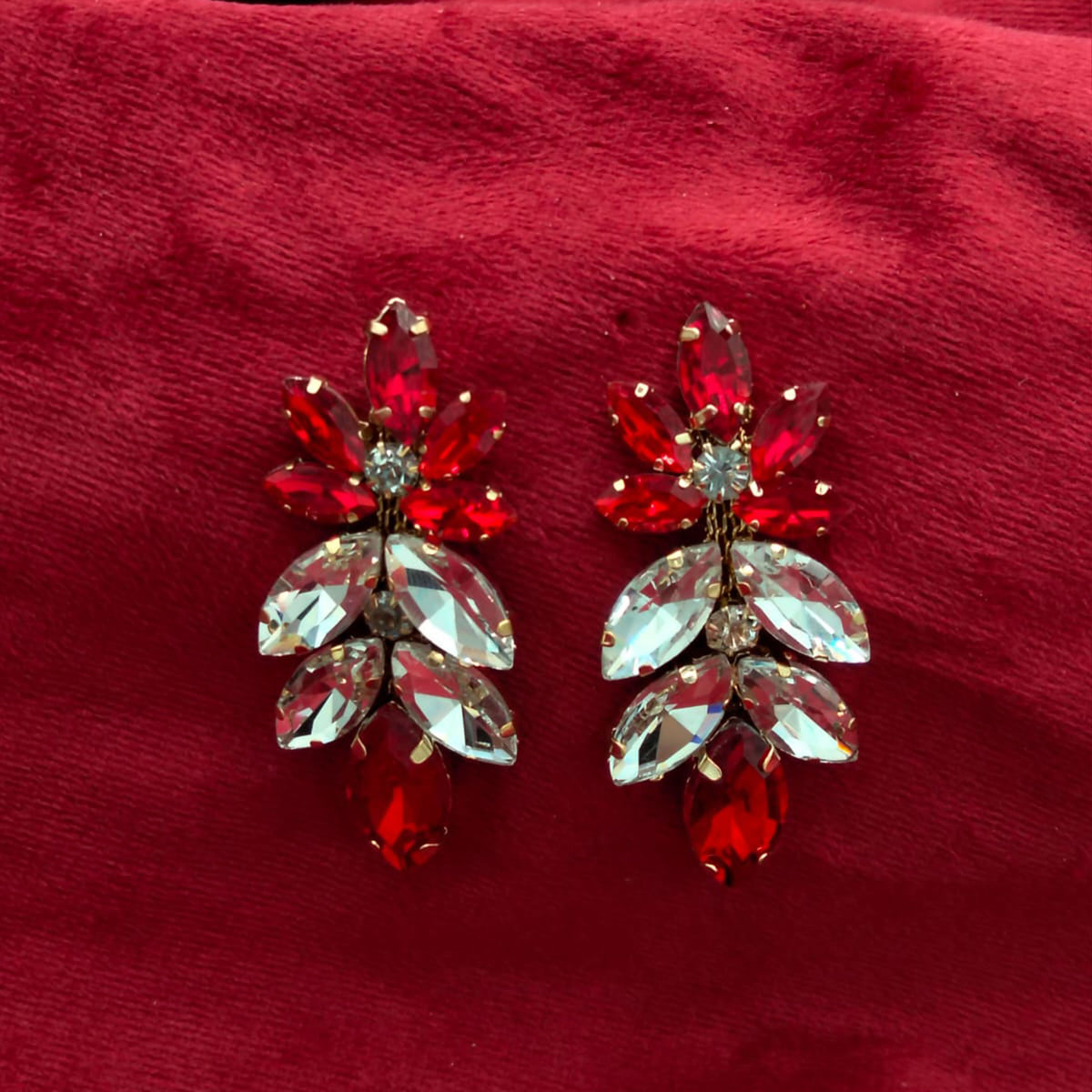 Royal Noir Leaf Drops Earrings GD_ ER 015