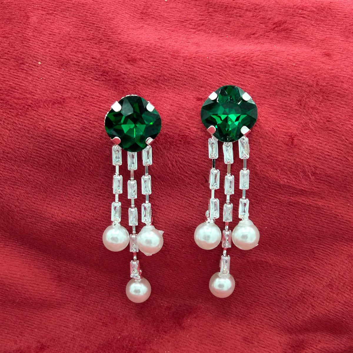 Victorian Noir Clover Drop Earrings GD_ ER 025