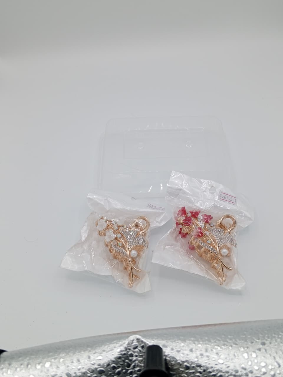Romantic Gold Hair Claw with Sparkling Flower Cluster _ 006