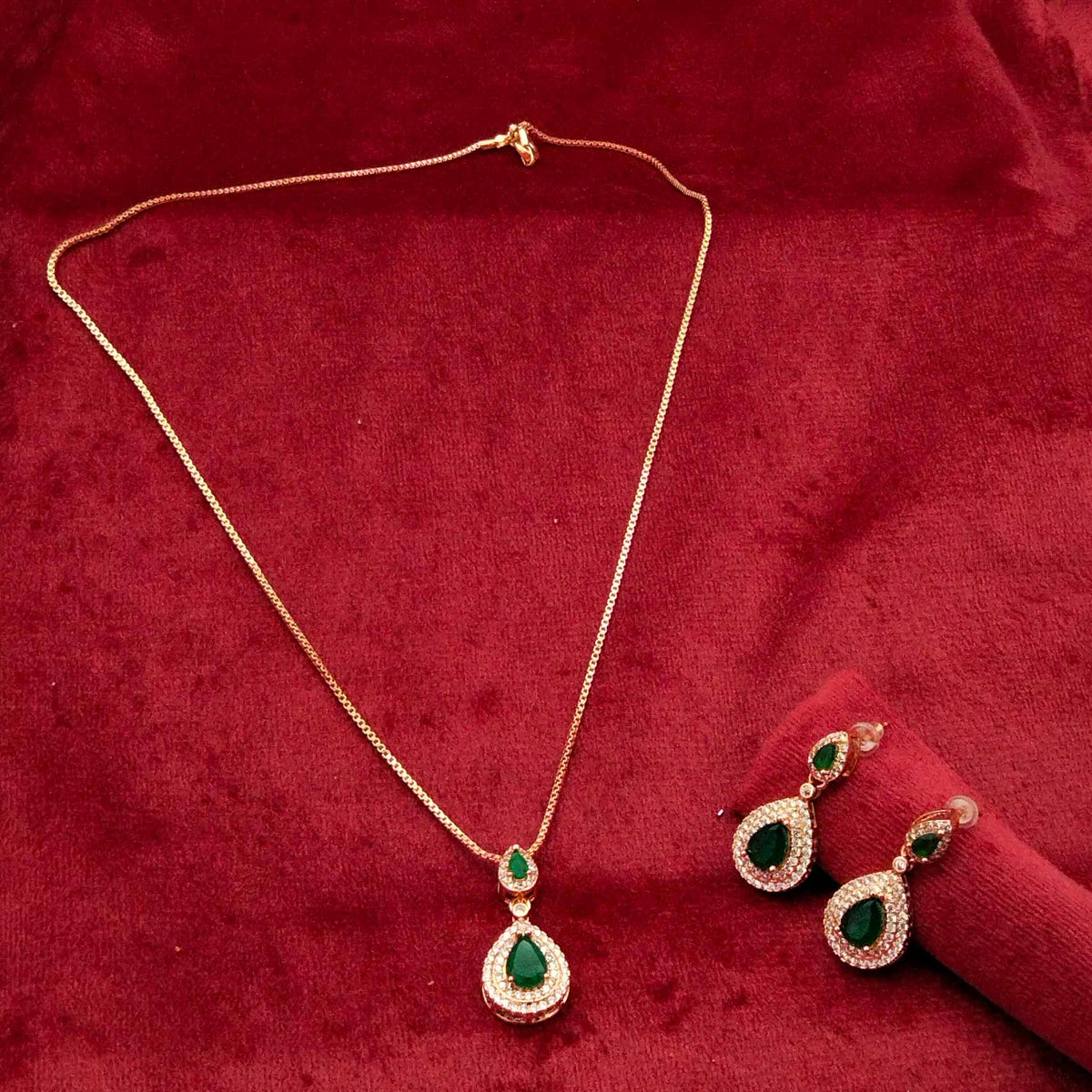 Victorian Teardrop Solitaire Halo Pendant Set GD_ NK 017