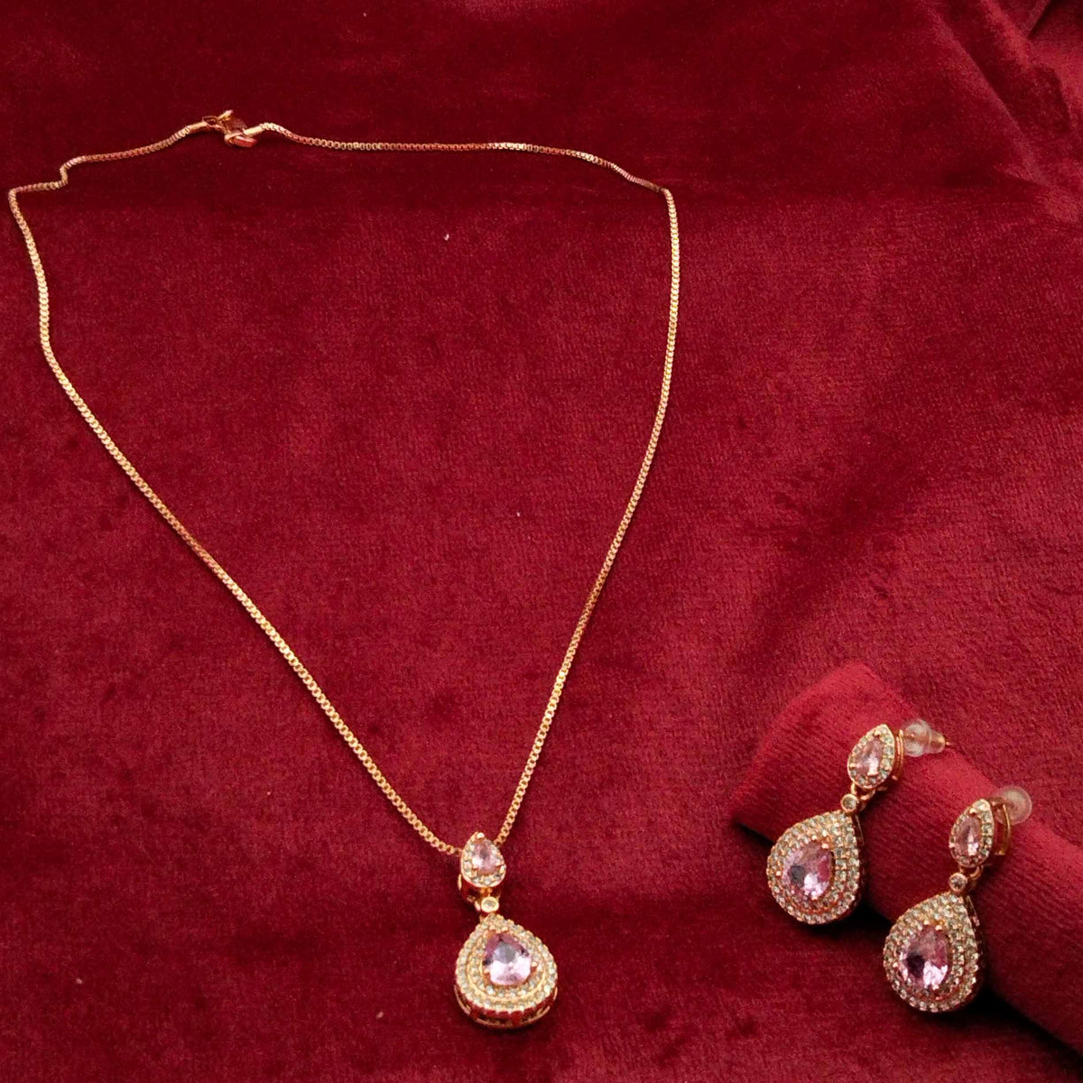 Victorian Teardrop Solitaire Halo Pendant Set GD_ NK 017
