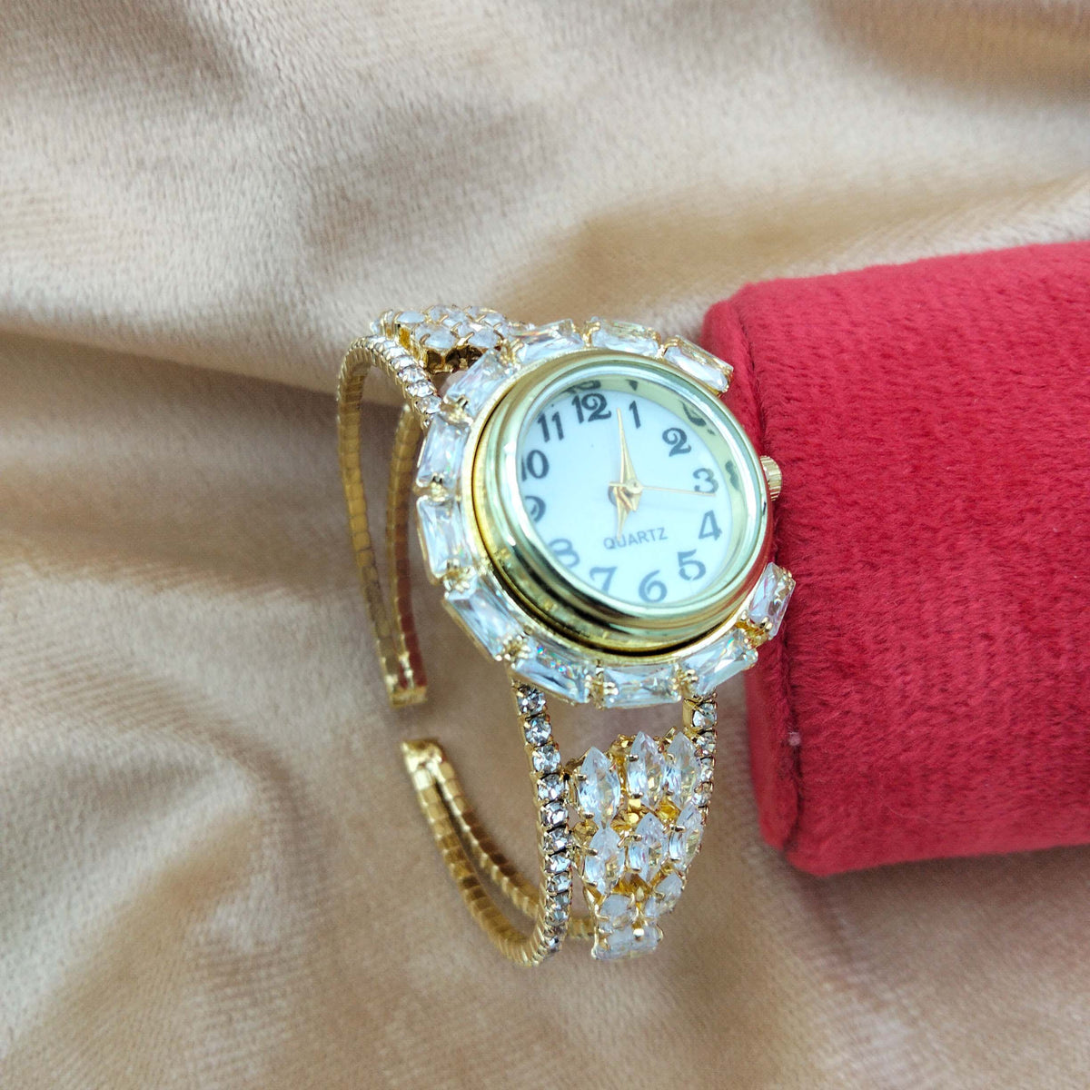Regal Full Zircon Cluster Bracelet Watch GD_ WT 003