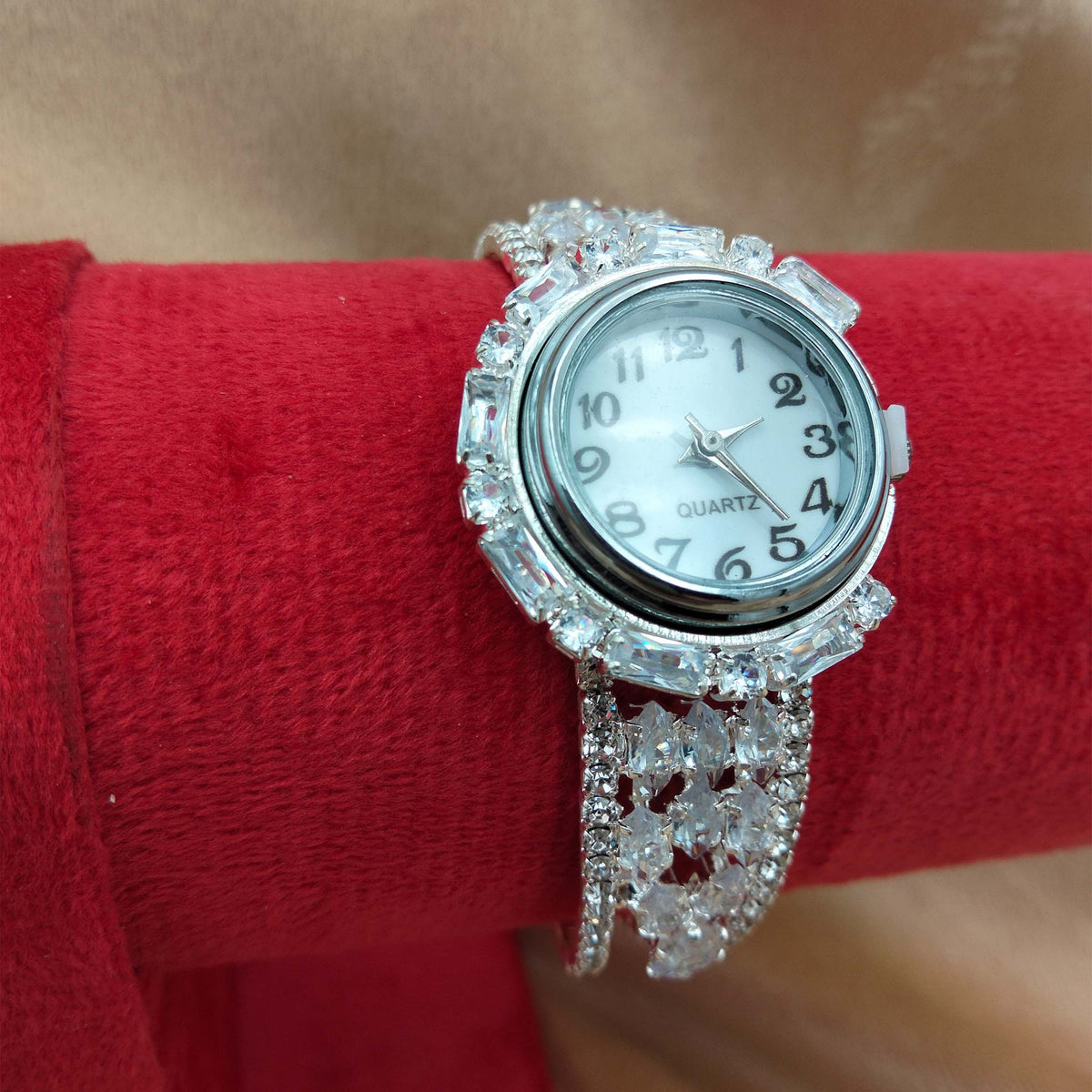 Regal Full Zircon Cluster Bracelet Watch GD_ WT 003